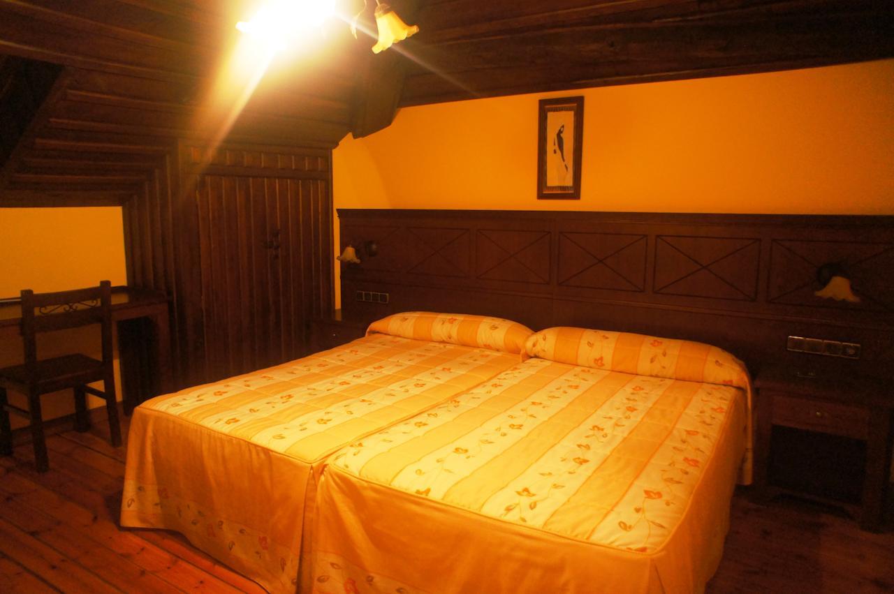 Hotel Mirador Da Ribeira Viana do Bolo Habitación foto